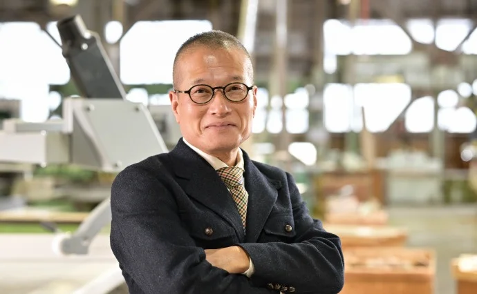 新卒採用で、会社見学8名から内定2名。過去最高の走り出しに。悲願だった女性の家具職人も採用へ。